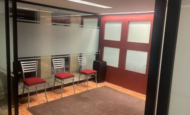 Renta Piso de oficinas 2 estacionamientos 2 baños cocina integral Juarez napoles 59