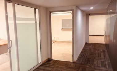 Renta Piso completo de oficinas, Juárez Napoles 59, con estacionamientos y cocina