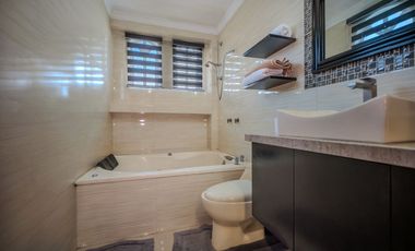 Casa de 5 recamaras Lomas Independencia Guadalajara