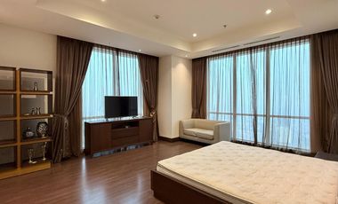 Sewa 4+1 BR Apartemen Pakubuwono Signature