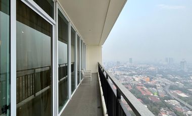 Sewa 4+1 BR Apartemen Pakubuwono Signature