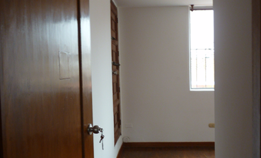 CASA EN ALQUILER: SURCO (LÍMITE MIRAFLORES Y BARRANCO
