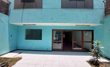 Se vende casa en Surco 200m2 5 dormitorios 2 pisos