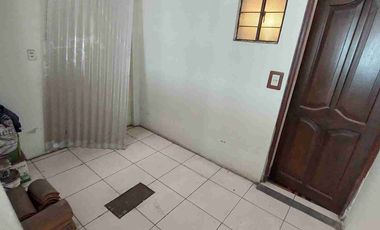 Se vende casa en Surco 200m2 5 dormitorios 2 pisos