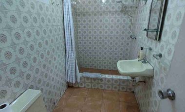 Se vende casa en Surco 200m2 5 dormitorios 2 pisos