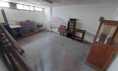 Se vende casa en Surco 200m2 5 dormitorios 2 pisos