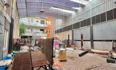 Jual gedung Cocok untuk kantor , Hotel Kost Jl Ry Karangmenjangan