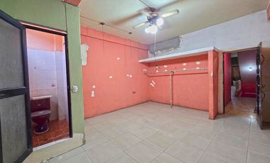 Venta de Propiedad de 3 Pisos, Uso Residencial y Comercial. 3 Suites y 1 Local - Centro de Durán
