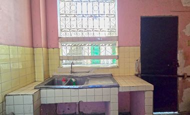 Venta de Propiedad de 3 Pisos, Uso Residencial y Comercial. 3 Suites y 1 Local - Centro de Durán