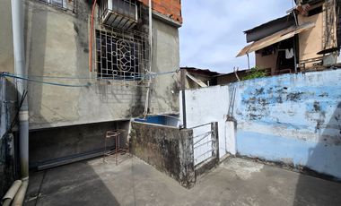 Venta de Propiedad de 3 Pisos, Uso Residencial y Comercial. 3 Suites y 1 Local - Centro de Durán