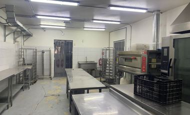 ARRIENDO Local comercial de 1.256 m2, Gastronomía, Quilicura