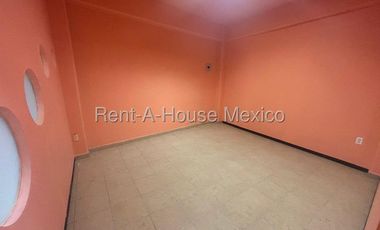 Oficina en Renta en Ecatepec de Morelos, Ejido de San Cristobal EDLT 26-2716.