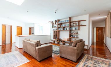 Casa en venta con 4 recámaras en Fraccionamiento Campestre del Bosque
