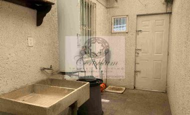 Casa renta 3 recámaras $8000 ya con mantenimiento en privada