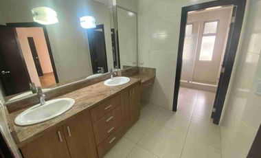 Casa de Alquiler en  Urbanización Laguna del Sol