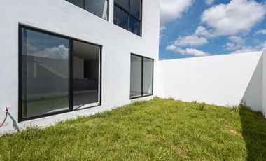Casa en venta con 3 recámaras en HARAS del Bosque