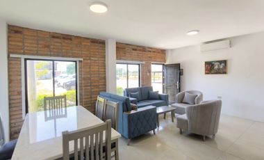 CASA AMOBLADA CON PISCINA EN RENTA, URB YASUNI