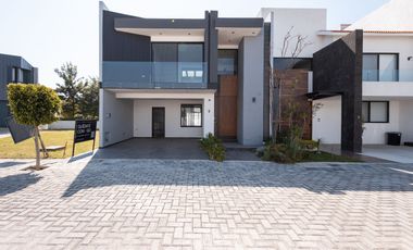 Casa en venta con 4 recámaras en FORESTA, LOMAS DE ANGELOPOLIS III
