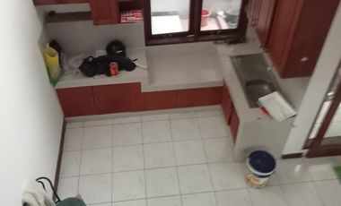Rumah Siap Huni 2,5 Lantai di Gunung Batu Bandung