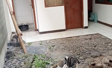 Rumah Siap Huni 2,5 Lantai di Gunung Batu Bandung