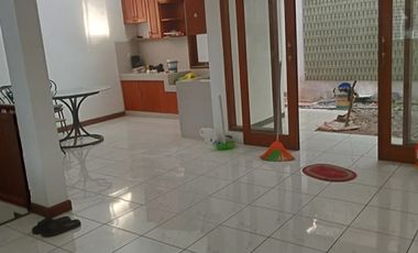 Rumah Siap Huni 2,5 Lantai di Gunung Batu Bandung