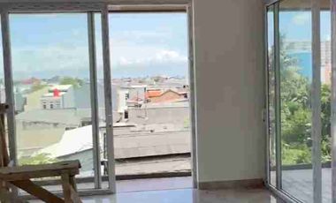 dijual rumah baru 3 lt di taman Surya 5