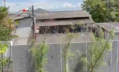 dijual rumah baru 3 lt di taman Surya 5
