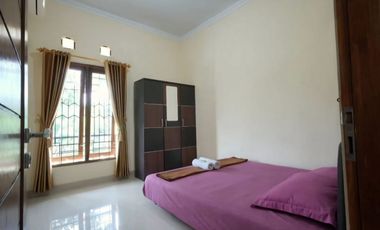 RUMAH DI YOGYAKARTA BANGUNAN CAKEP 2 LANTAI FULL FURNISH SIAP HUNI