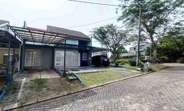 rumah cantik minimalis hoek di ciputra