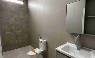 Dijual Rumah Brand New Minimalis Modern 3 Lantai di Tomang