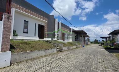 VILLA MURAH BERASTAGI : JEWEL OF BERASTAGI