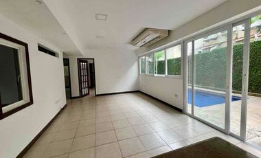 DEPARTAMENTO EN PLANTA BAJA- PISCINA PRIVADA!!