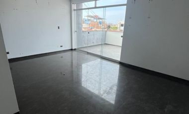 VENTA DE AMPLIA CASA DE 3 PISOS - CHORRILLOS