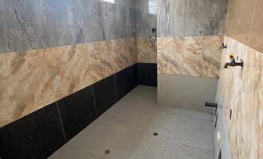 VENTA DE AMPLIA CASA DE 3 PISOS - CHORRILLOS