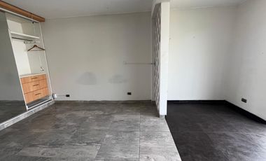 VENTA DE AMPLIA CASA DE 3 PISOS - CHORRILLOS