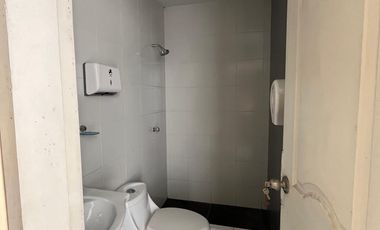 VENTA DE AMPLIA CASA DE 3 PISOS - CHORRILLOS