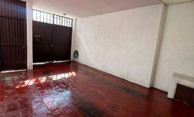 En Venta Casa de Una Planta al Sur - Poniente de Guadalajara Col. Chapalita con Excelente Ubicación
