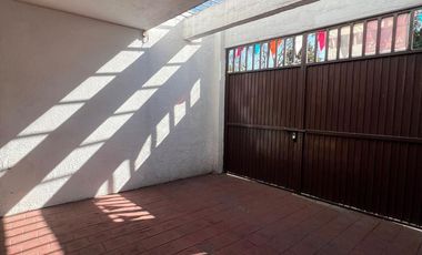 En Venta Casa de Una Planta al Sur - Poniente de Guadalajara Col. Chapalita con Excelente Ubicación