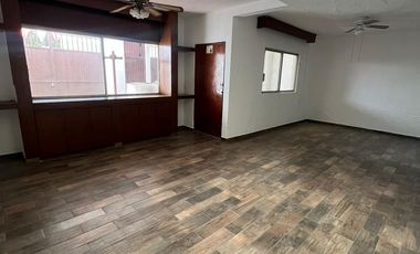 En Venta Casa de Una Planta al Sur - Poniente de Guadalajara Col. Chapalita con Excelente Ubicación