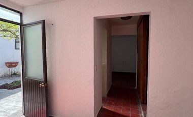 En Venta Casa de Una Planta al Sur - Poniente de Guadalajara Col. Chapalita con Excelente Ubicación