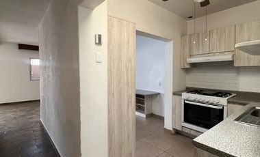 En Venta Casa de Una Planta al Sur - Poniente de Guadalajara Col. Chapalita con Excelente Ubicación