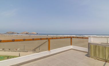 Casa de Playa en Venta Puerto Viejo Km 72 | Primera Fila | Vista Al Mar | 3 Pisos