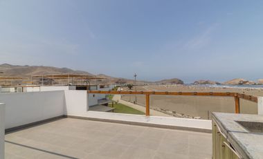Casa de Playa en Venta Puerto Viejo Km 72 | Primera Fila | Vista Al Mar | 3 Pisos