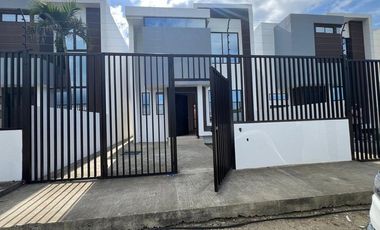 casas de venta en urbanización villa club manta