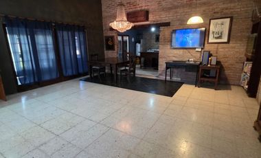 Esq. Austria & Suiza, Sauce Viejo - 2 Dorm, Quincho, Piscina, Cuarto de Guardado