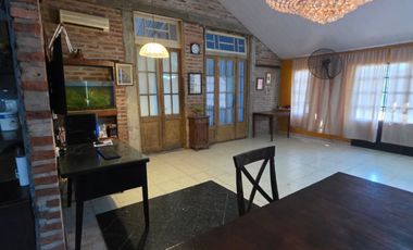 Esq. Austria & Suiza, Sauce Viejo - 2 Dorm, Quincho, Piscina, Cuarto de Guardado