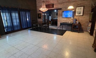 Esq. Austria & Suiza, Sauce Viejo - 2 Dorm, Quincho, Piscina, Cuarto de Guardado