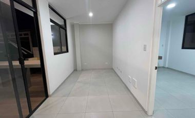 Casa de estreno en venta en Miraflores Country Club