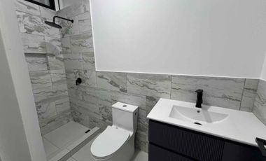 Casa de estreno en venta en Miraflores Country Club