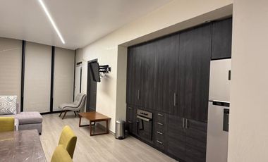 SE RENTA pent-house amueblado en Torre Adamant